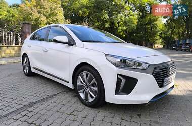 Хетчбек Hyundai Ioniq 2017 в 