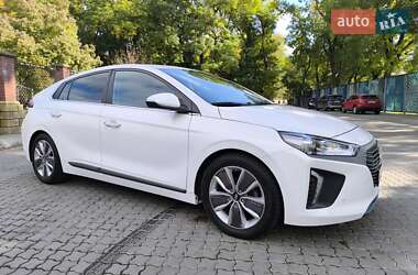 Хетчбек Hyundai Ioniq 2017 в 