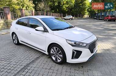 Хетчбек Hyundai Ioniq 2017 в 