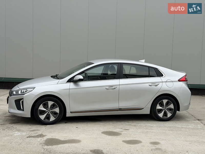Хэтчбек Hyundai Ioniq 2018 в Виннице фото 8 Хэтчбек Hyundai Ioniq 2018 в Виннице