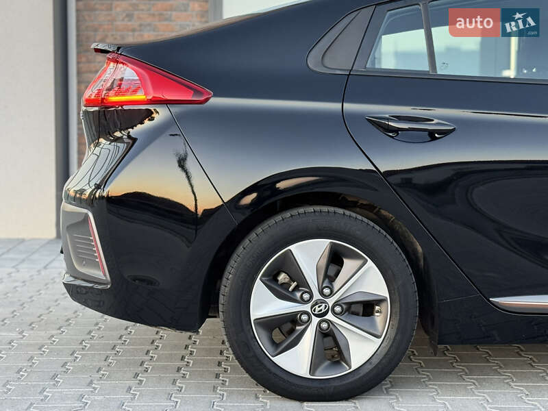 Хэтчбек Hyundai Ioniq 2018 в Тернополе