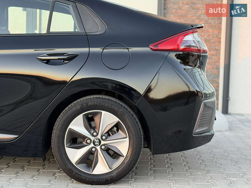 Хэтчбек Hyundai Ioniq 2018 в Тернополе