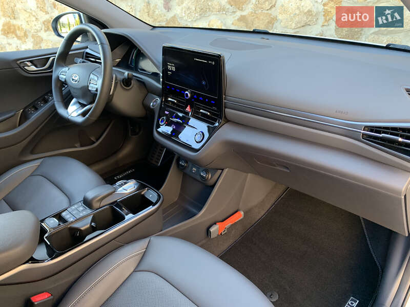 Лифтбек Hyundai Ioniq 2021 в Ровно
