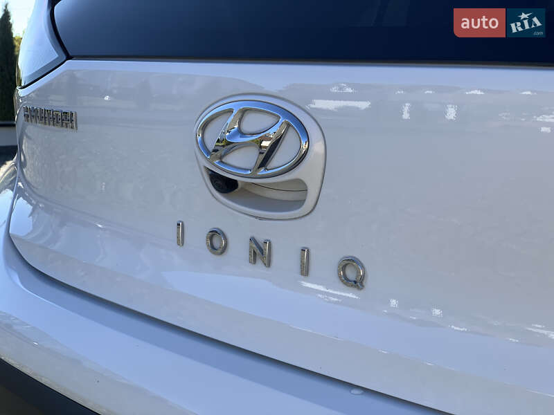 Лифтбек Hyundai Ioniq 2021 в Ровно