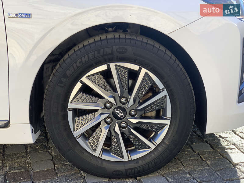 Лифтбек Hyundai Ioniq 2021 в Ровно