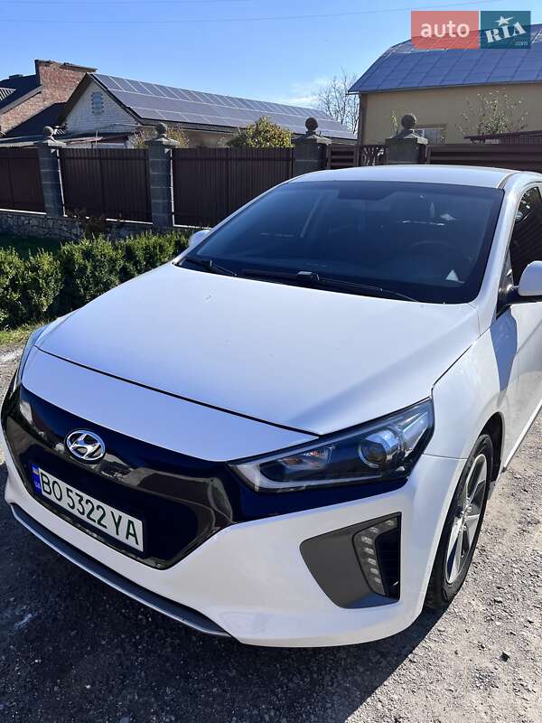 Хэтчбек Hyundai Ioniq 2016 в Тернополе