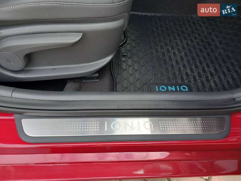 Хетчбек Hyundai Ioniq 2018 в Луцьку фото 21 Хетчбек Hyundai Ioniq 2018 в Луцьку