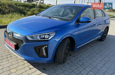 Хэтчбек Hyundai Ioniq 2018 в 