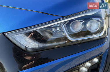 Хэтчбек Hyundai Ioniq 2018 в 