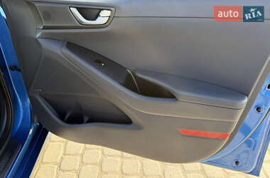 Хэтчбек Hyundai Ioniq 2018 в 