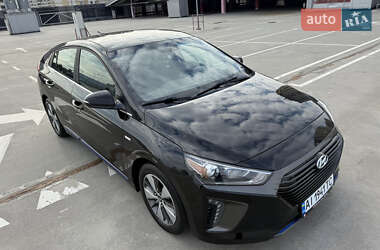 Хэтчбек Hyundai Ioniq 2018 в 