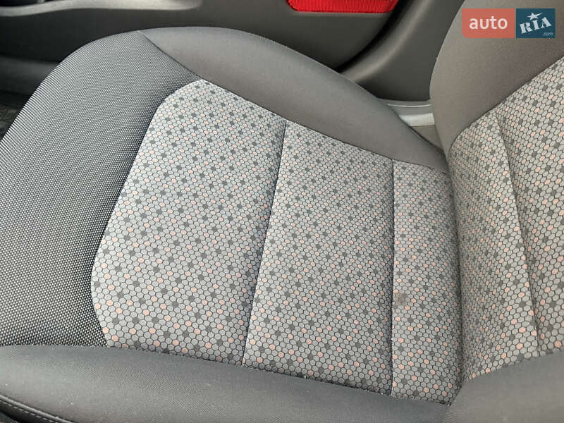 Хэтчбек Hyundai Ioniq 2018 в Львове фото 70 Хэтчбек Hyundai Ioniq 2018 в Львове