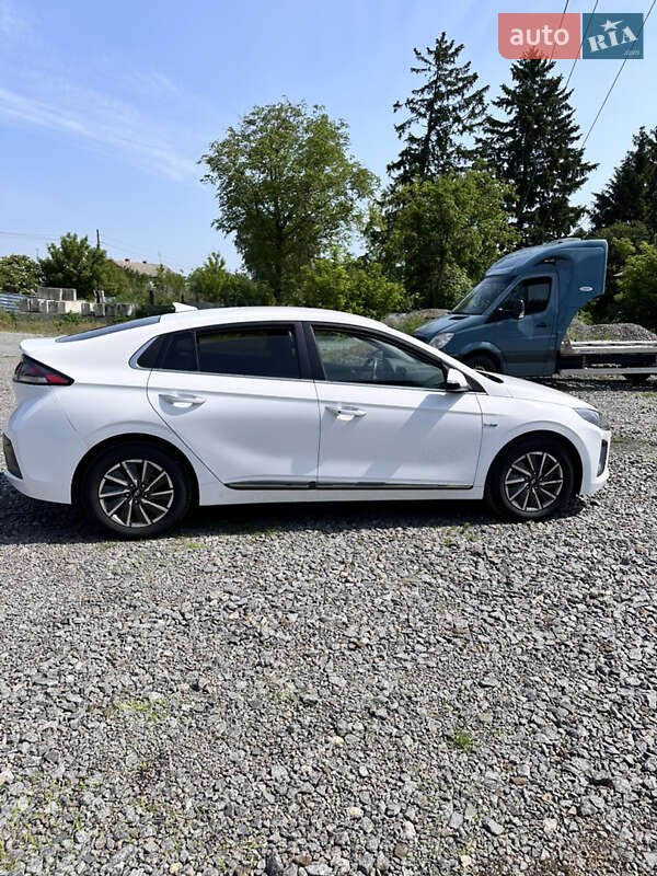 Ліфтбек Hyundai Ioniq 2020 в Старокостянтинові
