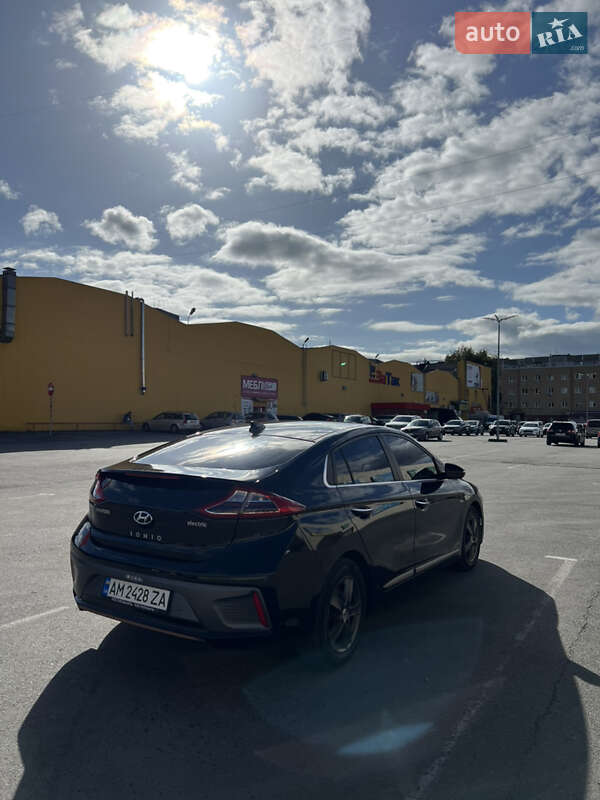 Хэтчбек Hyundai Ioniq 2016 в Житомире фото 4 Хэтчбек Hyundai Ioniq 2016 в Житомире
