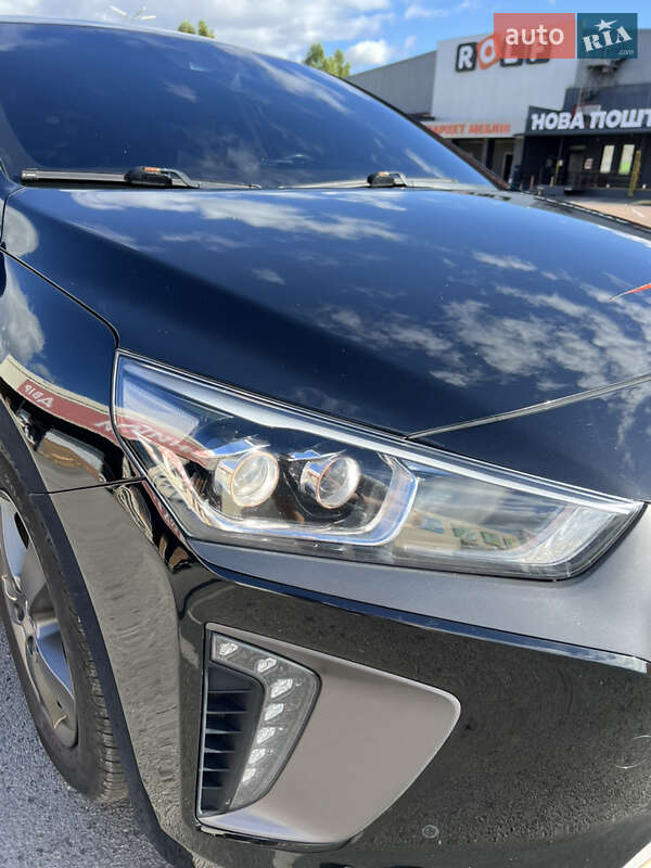 Хэтчбек Hyundai Ioniq 2016 в Житомире фото 6 Хэтчбек Hyundai Ioniq 2016 в Житомире