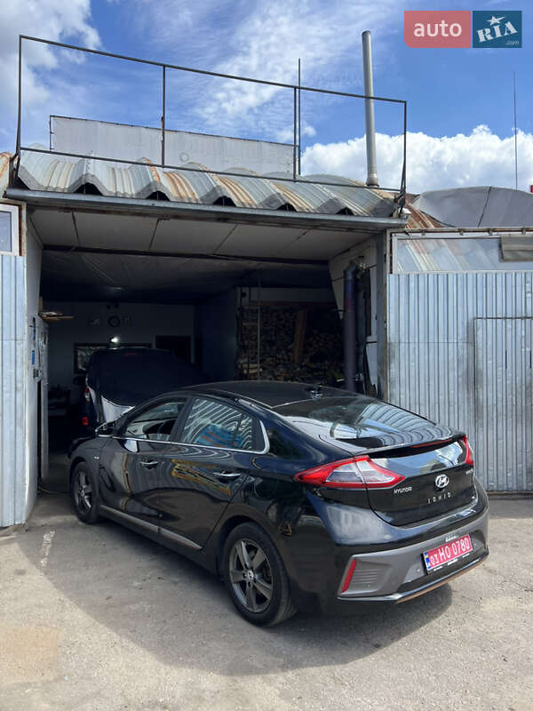 Хэтчбек Hyundai Ioniq 2016 в Житомире фото 27 Хэтчбек Hyundai Ioniq 2016 в Житомире