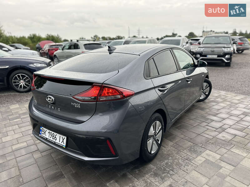 Хэтчбек Hyundai Ioniq 2018 в Ровно фото 3 Хэтчбек Hyundai Ioniq 2018 в Ровно
