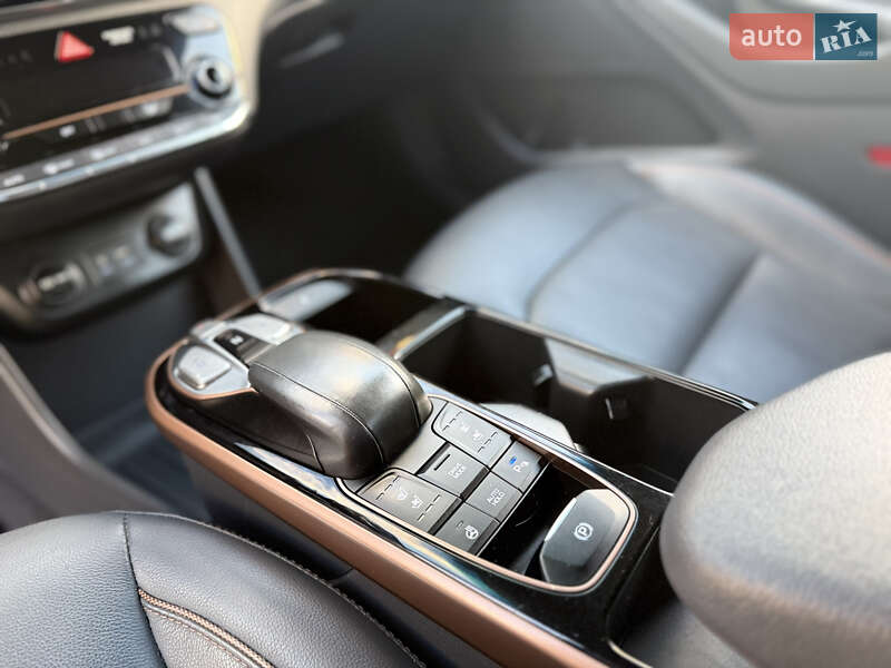 Хэтчбек Hyundai Ioniq 2018 в Ивано-Франковске фото 24 Хэтчбек Hyundai Ioniq 2018 в Ивано-Франковске