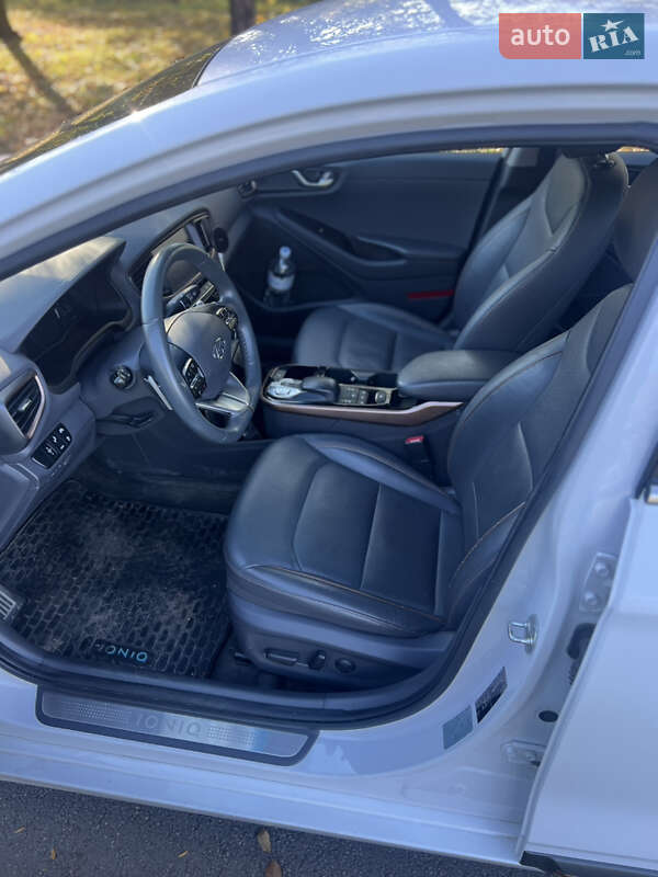 Хэтчбек Hyundai Ioniq 2017 в Кривом Роге