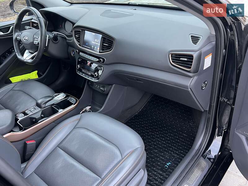 Хэтчбек Hyundai Ioniq 2017 в Ровно фото 38 Хэтчбек Hyundai Ioniq 2017 в Ровно