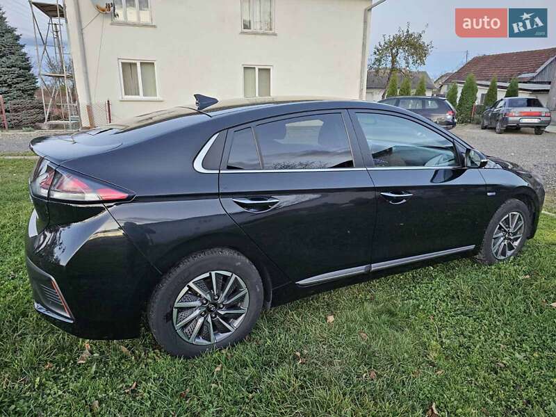 Лифтбек Hyundai Ioniq 2019 в Стрые фото 40 Лифтбек Hyundai Ioniq 2019 в Стрые