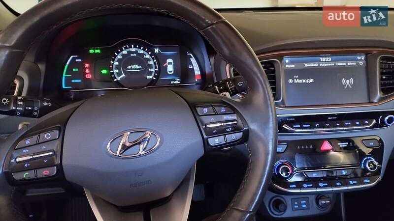 Хэтчбек Hyundai Ioniq 2016 в Умани