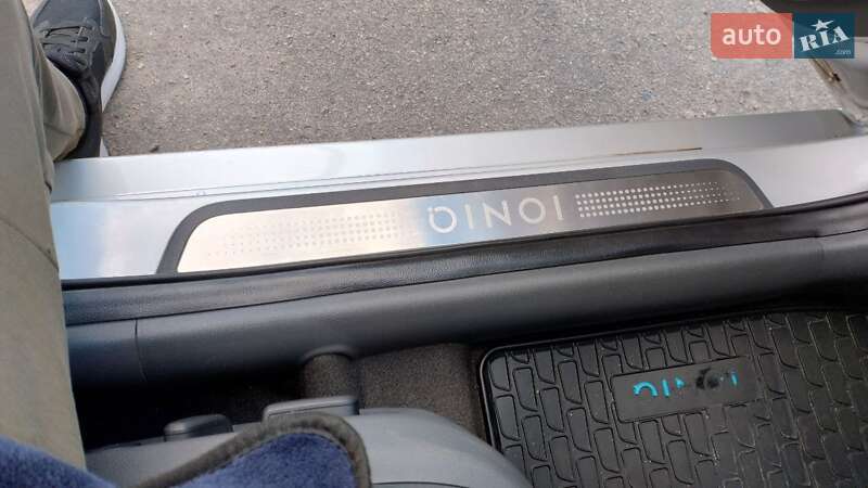 Хэтчбек Hyundai Ioniq 2016 в Умани