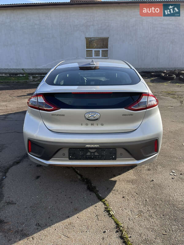 Хэтчбек Hyundai Ioniq 2018 в Житомире