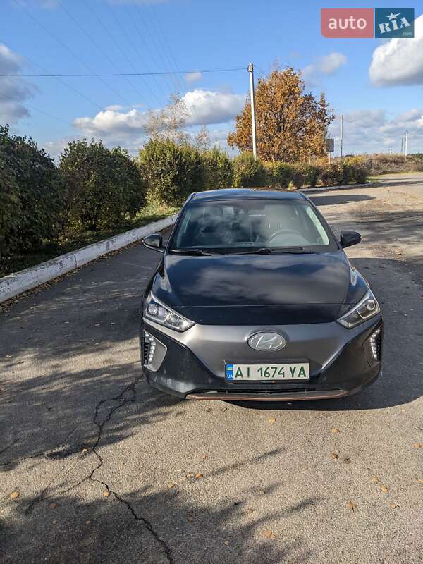 Лифтбек Hyundai Ioniq 2019 в Киеве