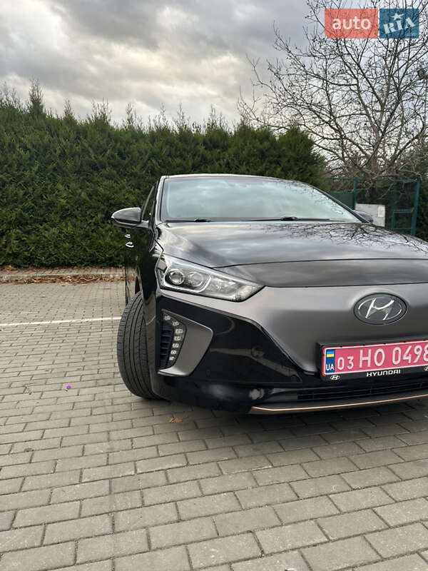 Хэтчбек Hyundai Ioniq 2017 в Луцке фото 16 Хэтчбек Hyundai Ioniq 2017 в Луцке