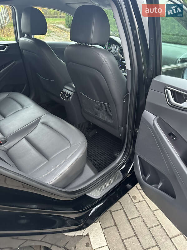 Хэтчбек Hyundai Ioniq 2017 в Луцке фото 53 Хэтчбек Hyundai Ioniq 2017 в Луцке