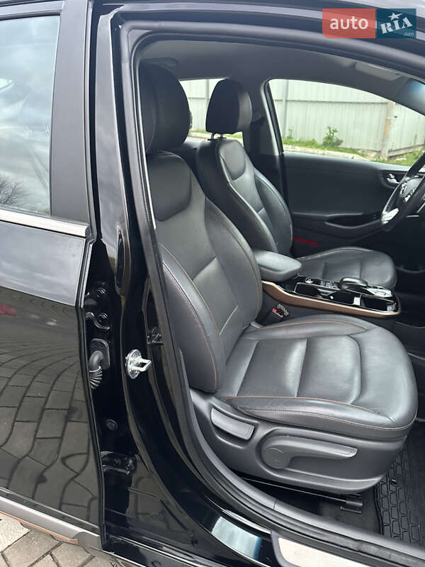 Хэтчбек Hyundai Ioniq 2017 в Луцке фото 57 Хэтчбек Hyundai Ioniq 2017 в Луцке