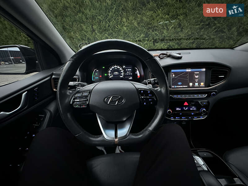 Хэтчбек Hyundai Ioniq 2017 в Луцке фото 93 Хэтчбек Hyundai Ioniq 2017 в Луцке