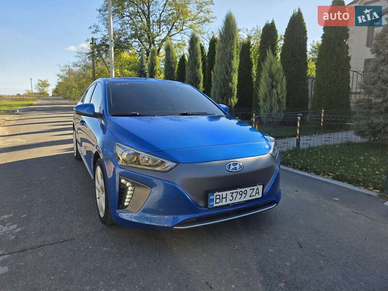 Хэтчбек Hyundai Ioniq 2017 в Белгороде-Днестровском фото 2 Хэтчбек Hyundai Ioniq 2017 в Белгороде-Днестровском