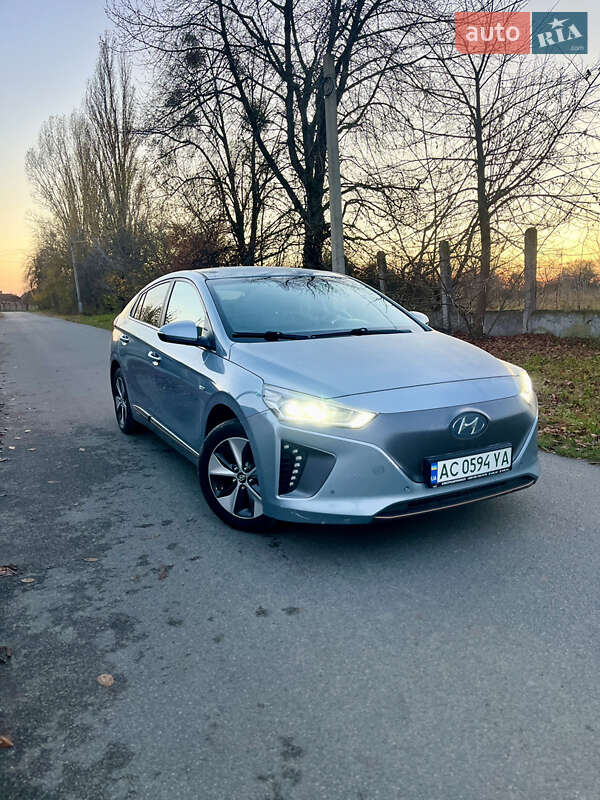 Хэтчбек Hyundai Ioniq 2016 в Владимире