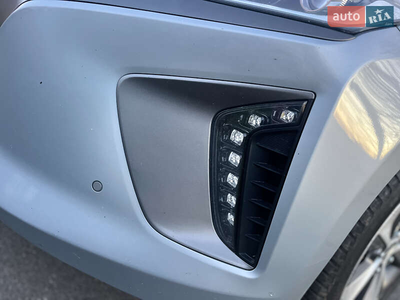 Хэтчбек Hyundai Ioniq 2016 в Владимире