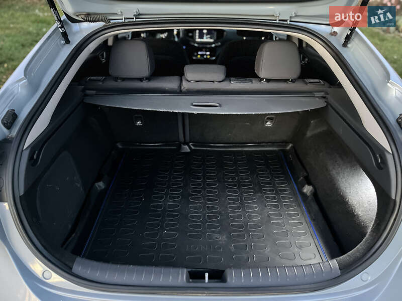 Хэтчбек Hyundai Ioniq 2016 в Владимире