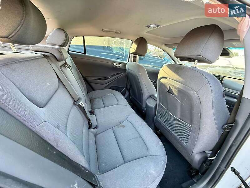Ліфтбек Hyundai Ioniq 2021 в Києві фото 20 Ліфтбек Hyundai Ioniq 2021 в Києві