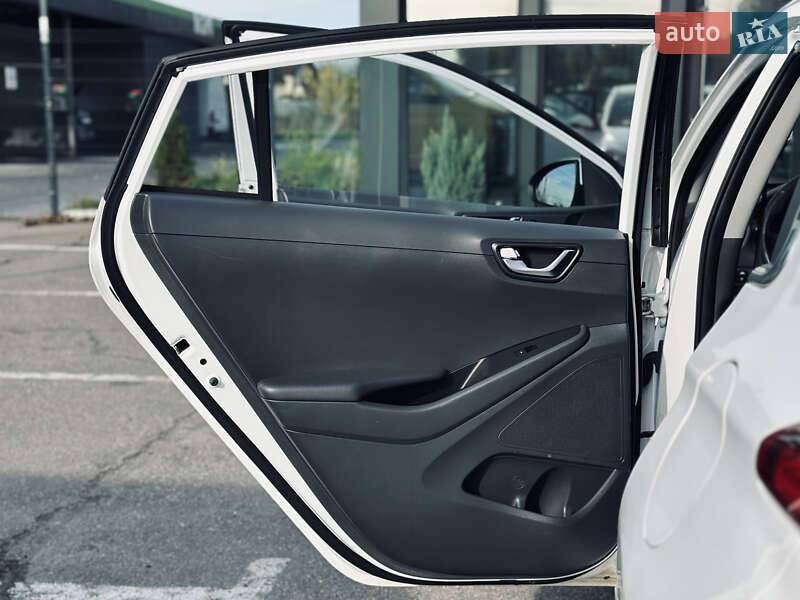 Хэтчбек Hyundai Ioniq 2017 в Кременчуге