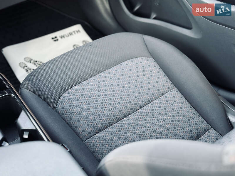 Хэтчбек Hyundai Ioniq 2017 в Кременчуге