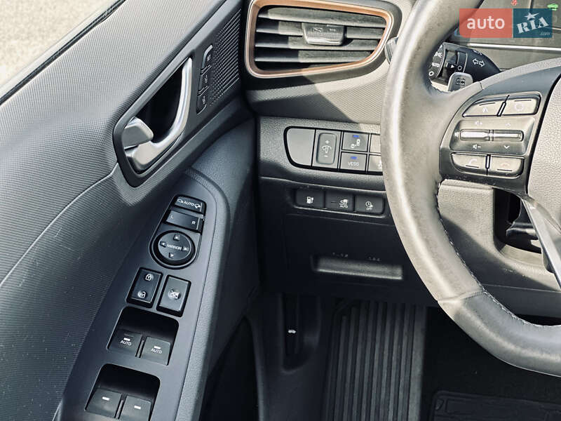 Хэтчбек Hyundai Ioniq 2017 в Кременчуге