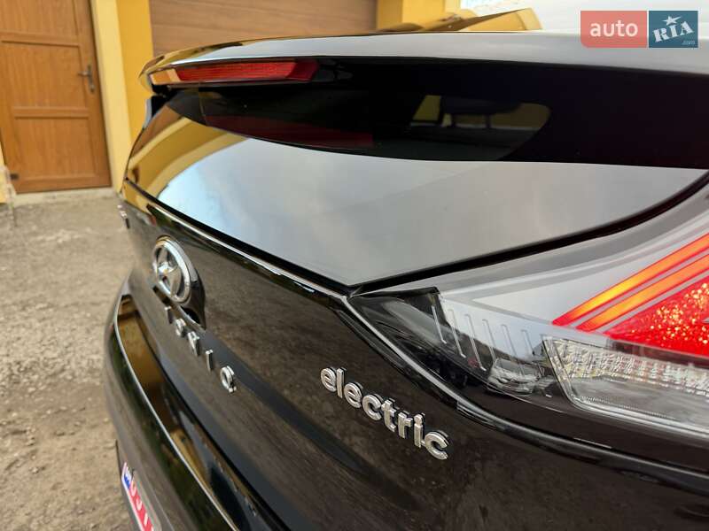 Лифтбек Hyundai Ioniq 2020 в Львове фото 39 Лифтбек Hyundai Ioniq 2020 в Львове