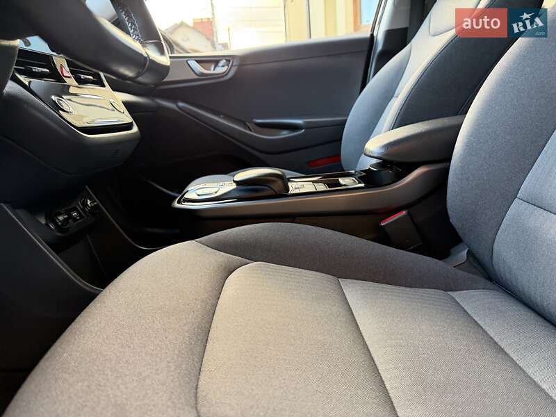 Лифтбек Hyundai Ioniq 2020 в Львове фото 59 Лифтбек Hyundai Ioniq 2020 в Львове