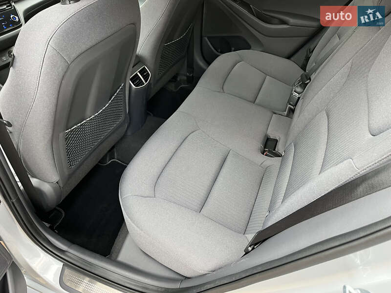 Лифтбек Hyundai Ioniq 2020 в Луцке