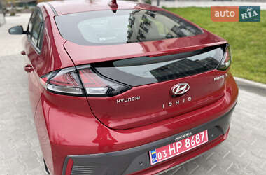 Лифтбек Hyundai Ioniq 2022 в Кропивницком