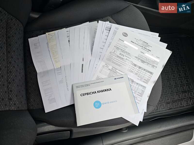 Лифтбек Hyundai Ioniq 2019 в Киеве