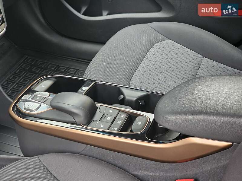 Лифтбек Hyundai Ioniq 2019 в Киеве