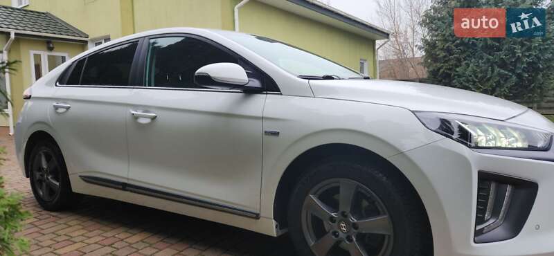 Лифтбек Hyundai Ioniq 2020 в Ровно