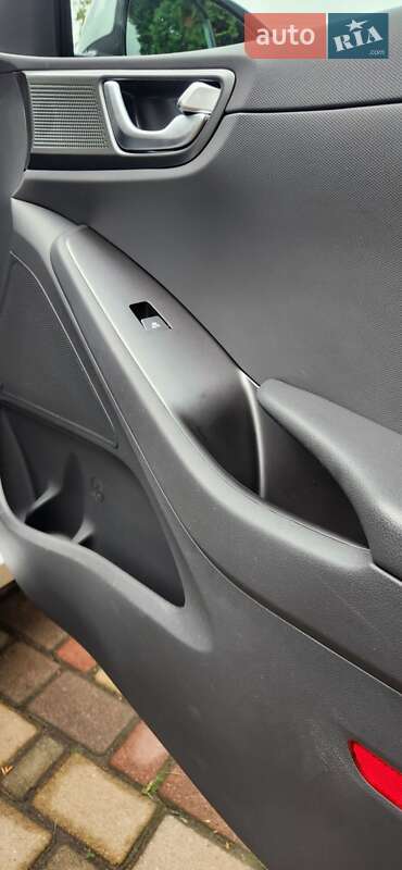 Лифтбек Hyundai Ioniq 2020 в Ровно