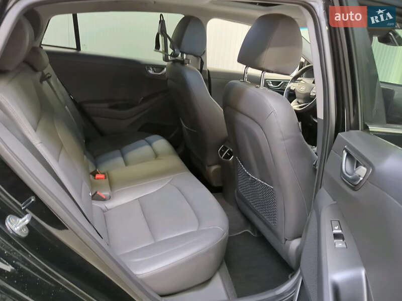 Лифтбек Hyundai Ioniq 2020 в Староконстантинове
